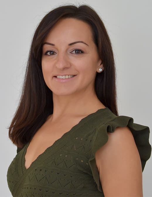 Мирела Лазарова